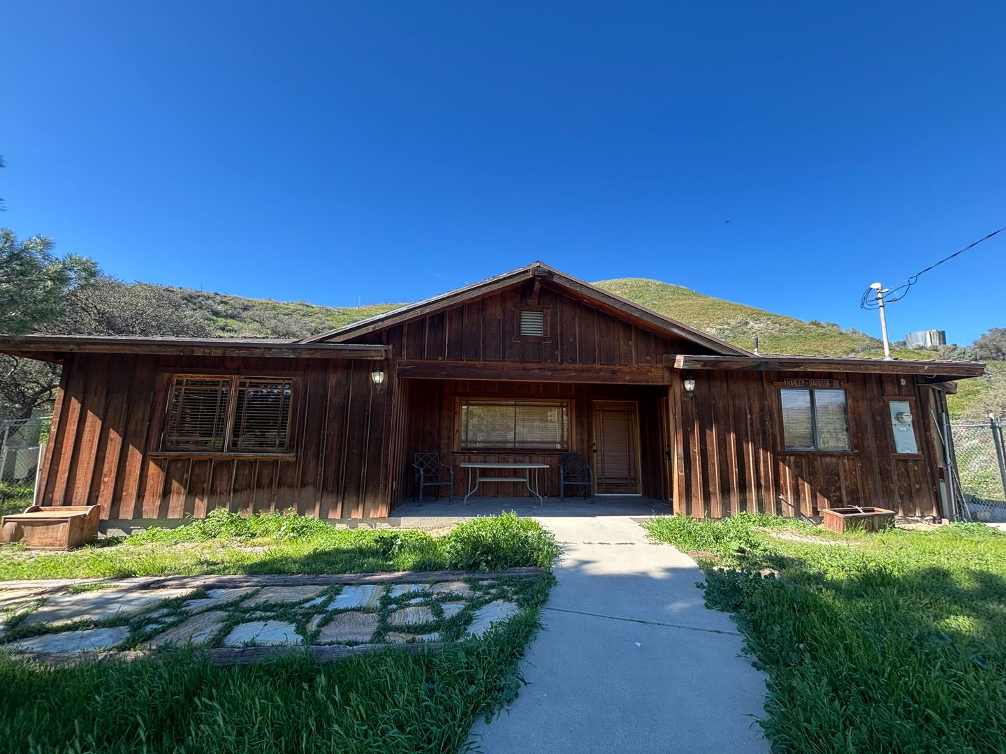 Canyon Country House: 16438 Vasquez Canyon Road
