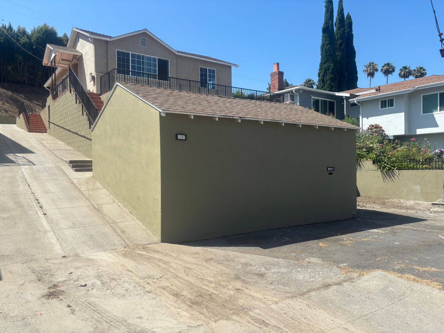 Los Angeles House: 4040 Toland Way