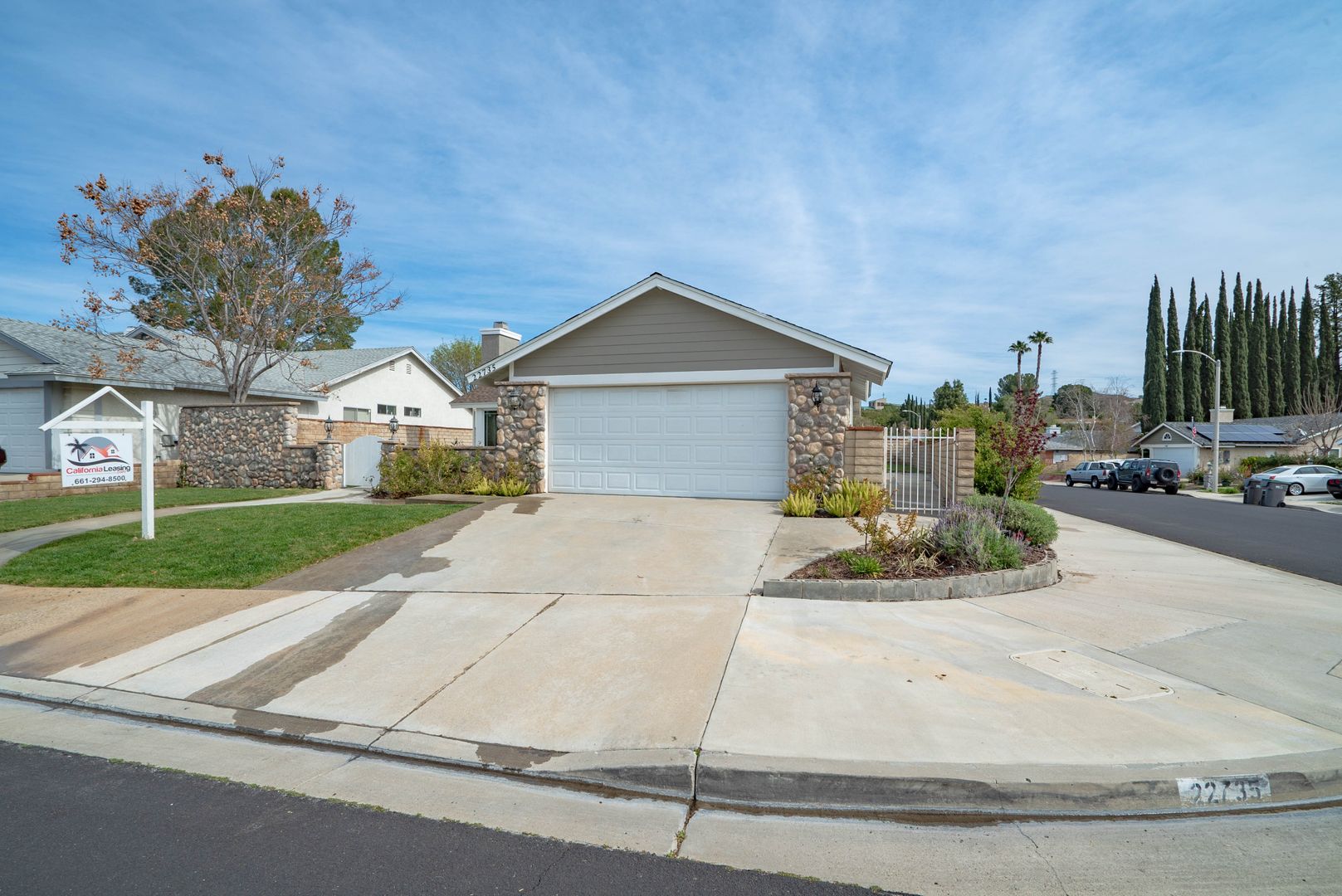 Saugus House: 22735 Norton Drive