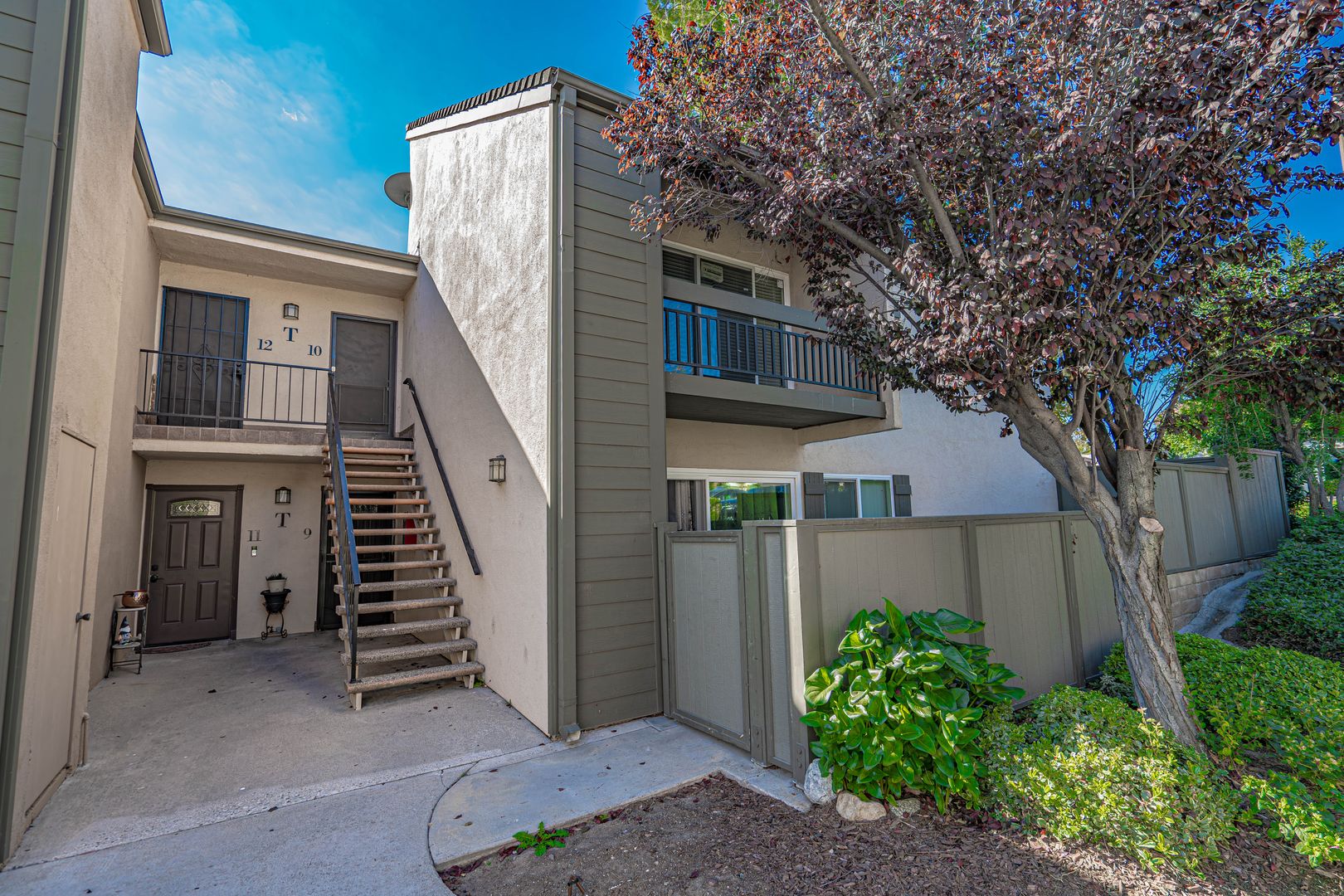 Valencia Condo: 25716 N. Player Drive #T10