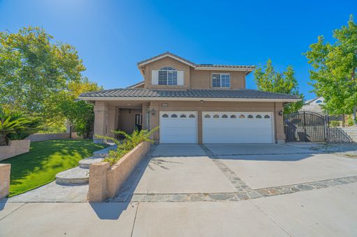 Stunning 5-Bedroom Pool Home with RV Parking and Solar in Canyon Country!