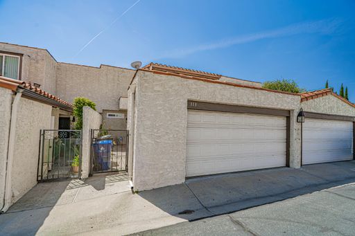 4 Bedroom Condo for Rent in Panorama City! – photo 1