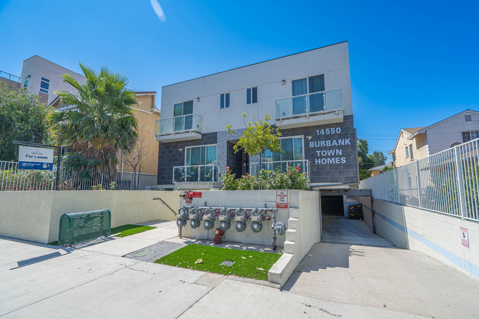 Sherman Oaks Condo: 14550 Burbank Boulevard #102