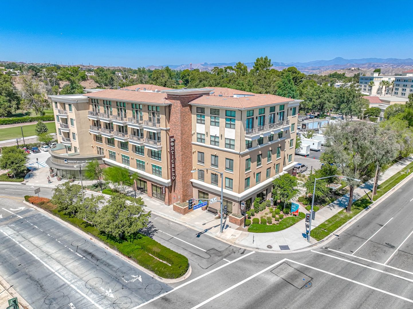 Valencia Apartment: 26701 McBean Parkway
