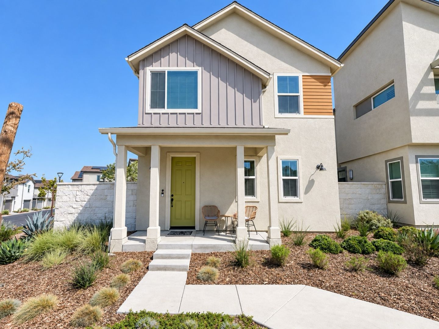 Valencia House: 27473 Quiet View Place