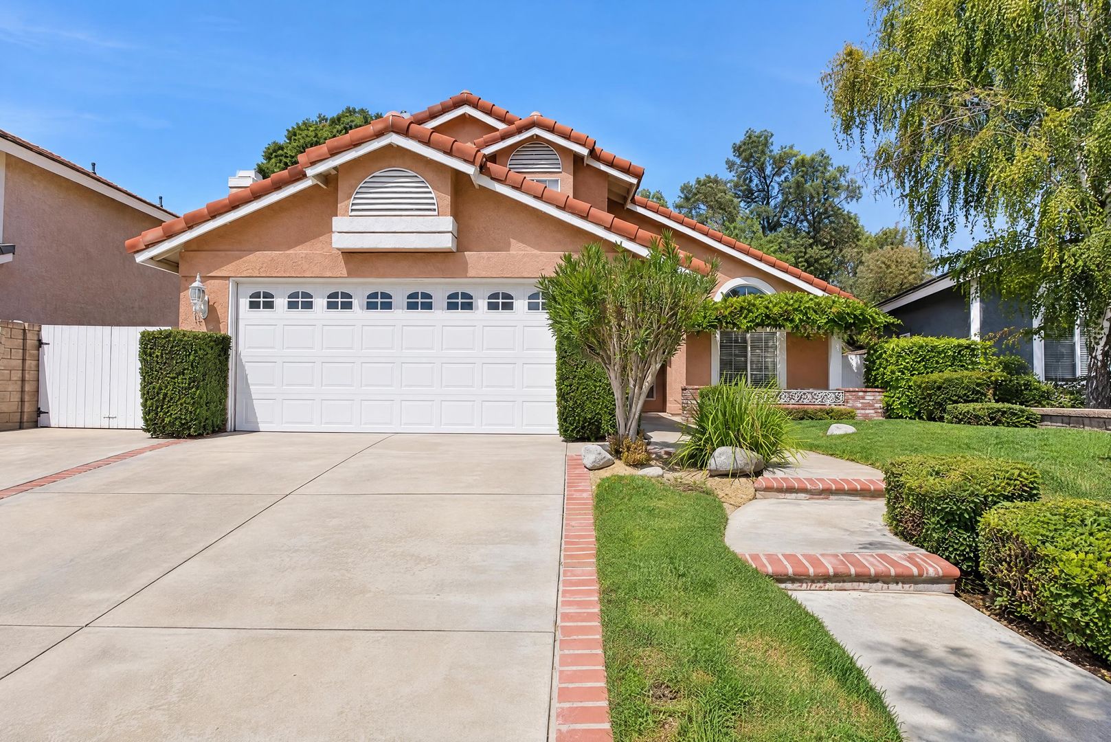 Santa Clarita House: 22441 Cardiff Drive