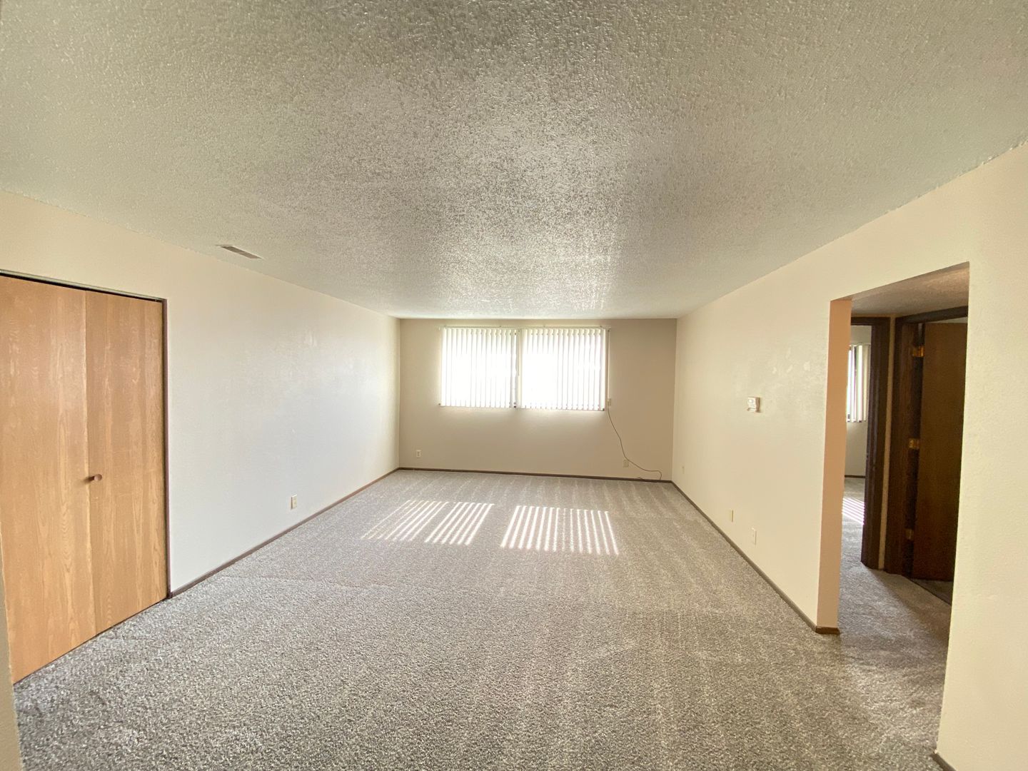 Waterloo Apartment: 3729 W 9th Street