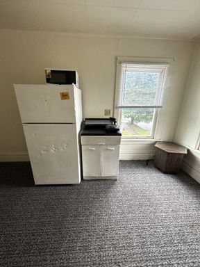 Listing photo thumbnail