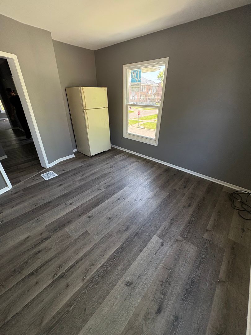 Waterloo House: 626 W 2nd- Unit 2