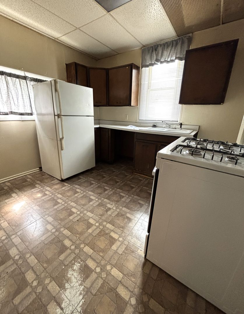 Waterloo Apartment: 326 Fowler St