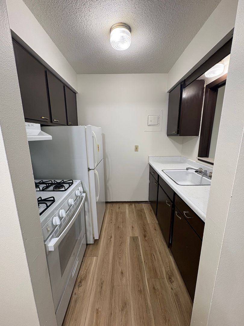 Waterloo Apartment: 791 Russell Rd