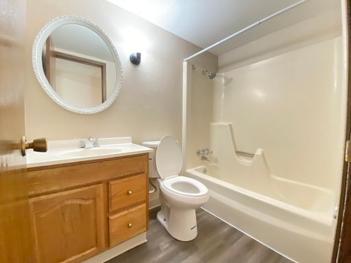Listing photo thumbnail