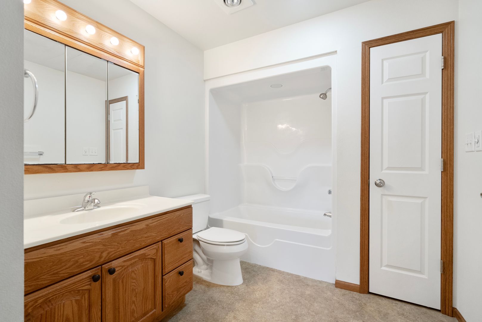 Cedar Falls Apartment: 2609 Olive St