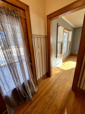 Listing photo thumbnail