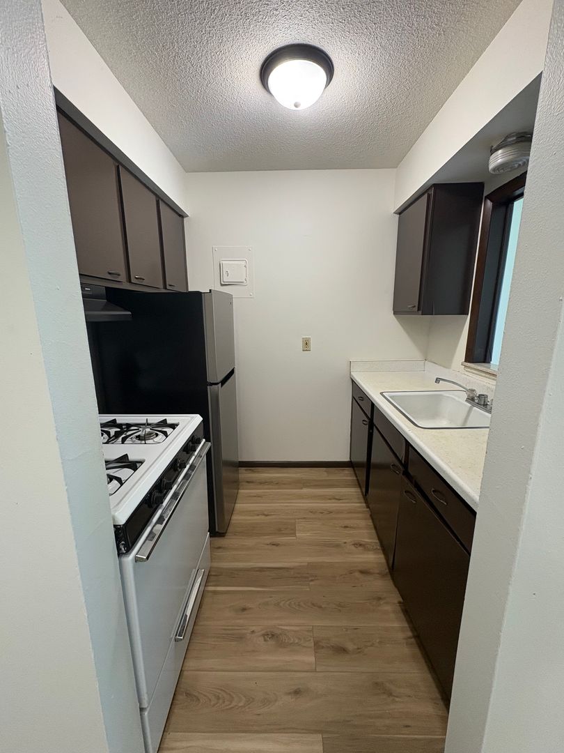 Waterloo Apartment: 791 Russell Rd