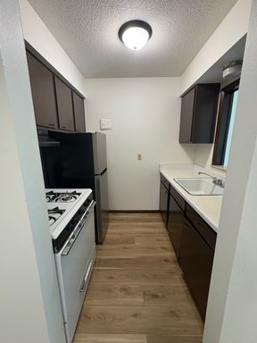 791 Russell Rd, Waterloo, IA 50701