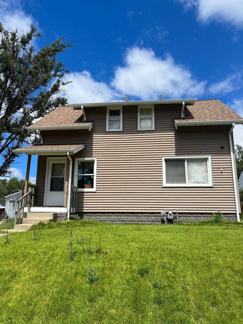 Waterloo House: 926 Kern