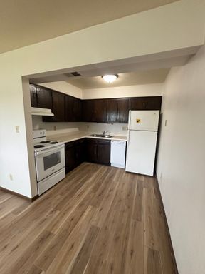 2539 St. Francis Dr - Apt 2, Waterloo, IA 50702