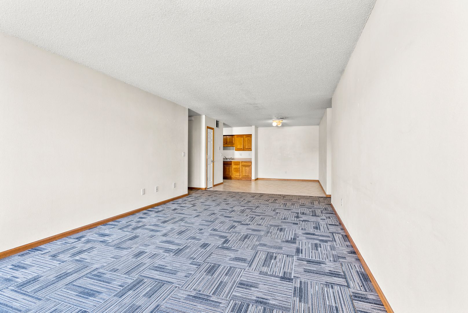 Cedar Falls Apartment: 2609 Olive St