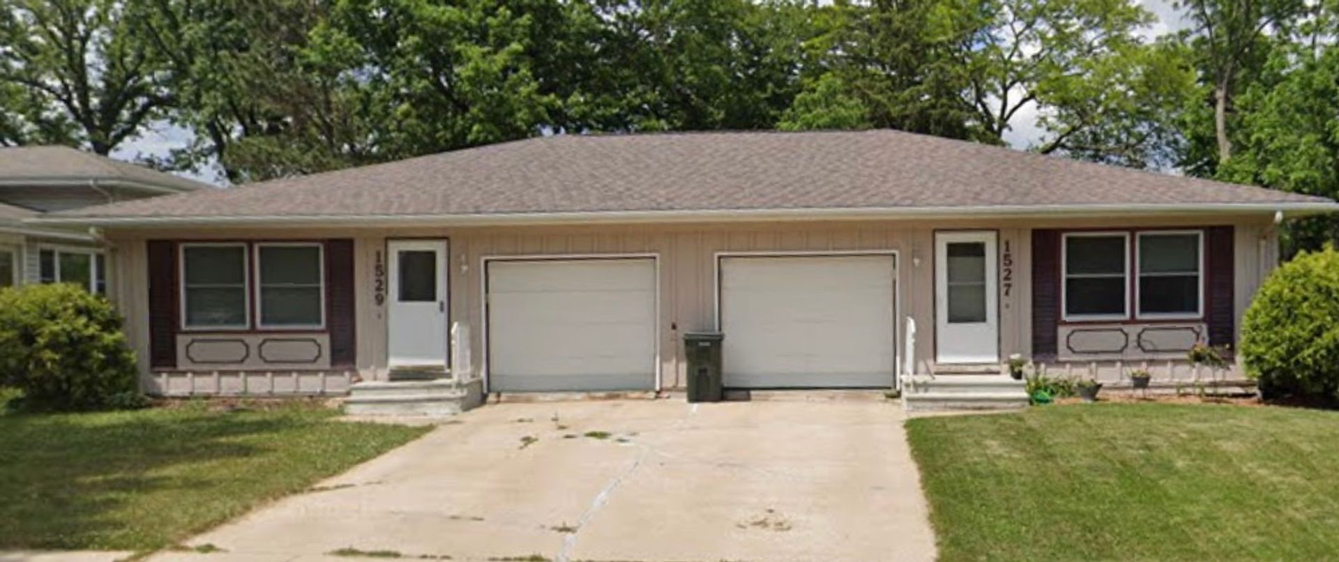 Cedar Falls House: 1529 Linda Dr