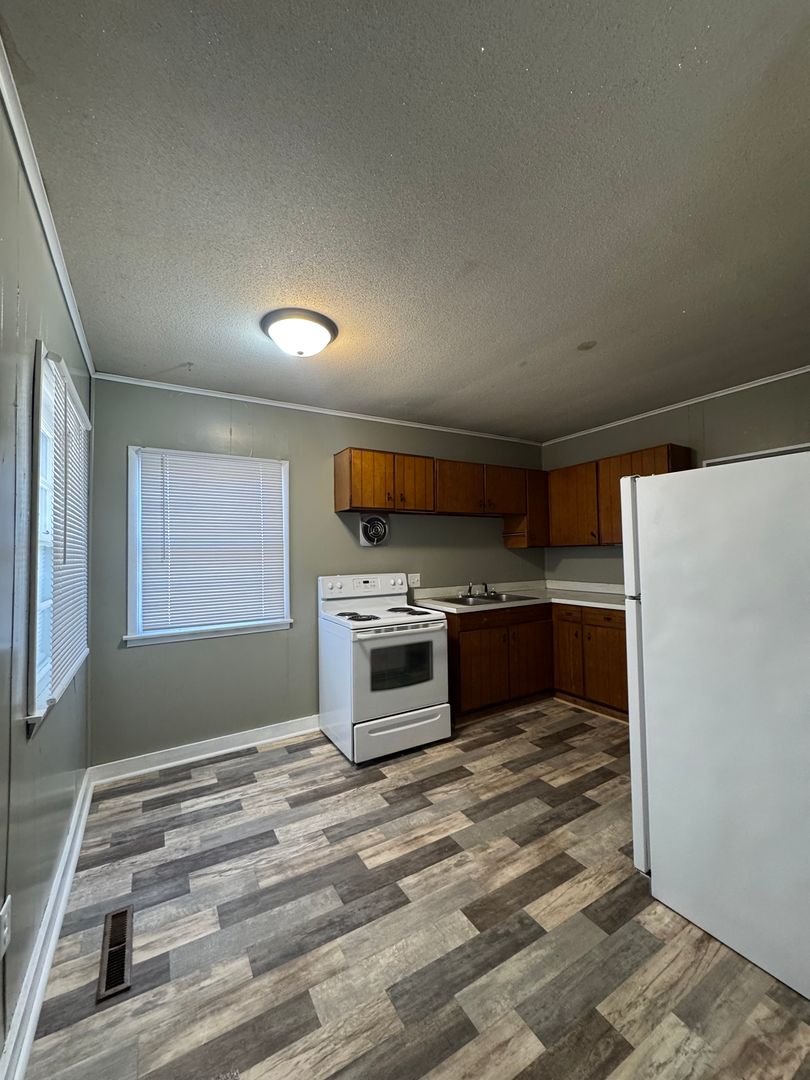 Hudson House: 103 5th Street