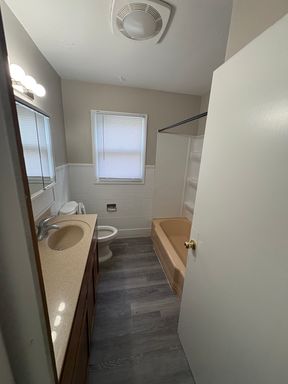 Listing photo thumbnail
