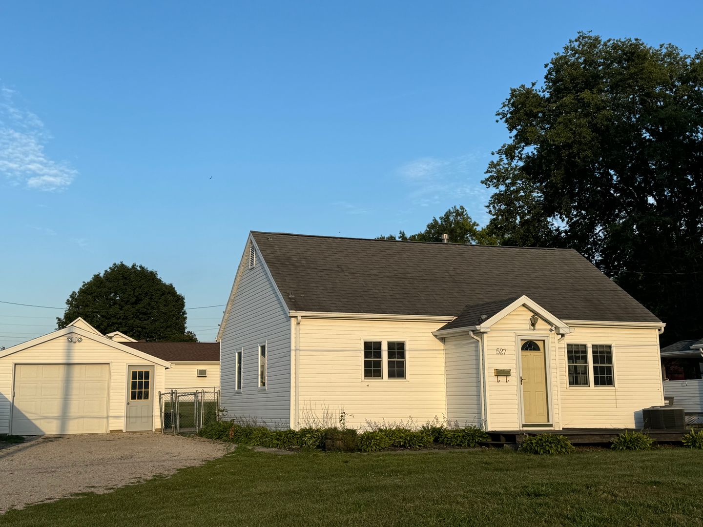Hudson House: 527 Main St