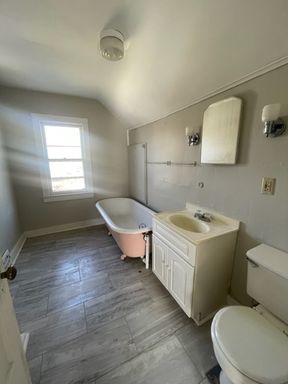 Listing photo thumbnail