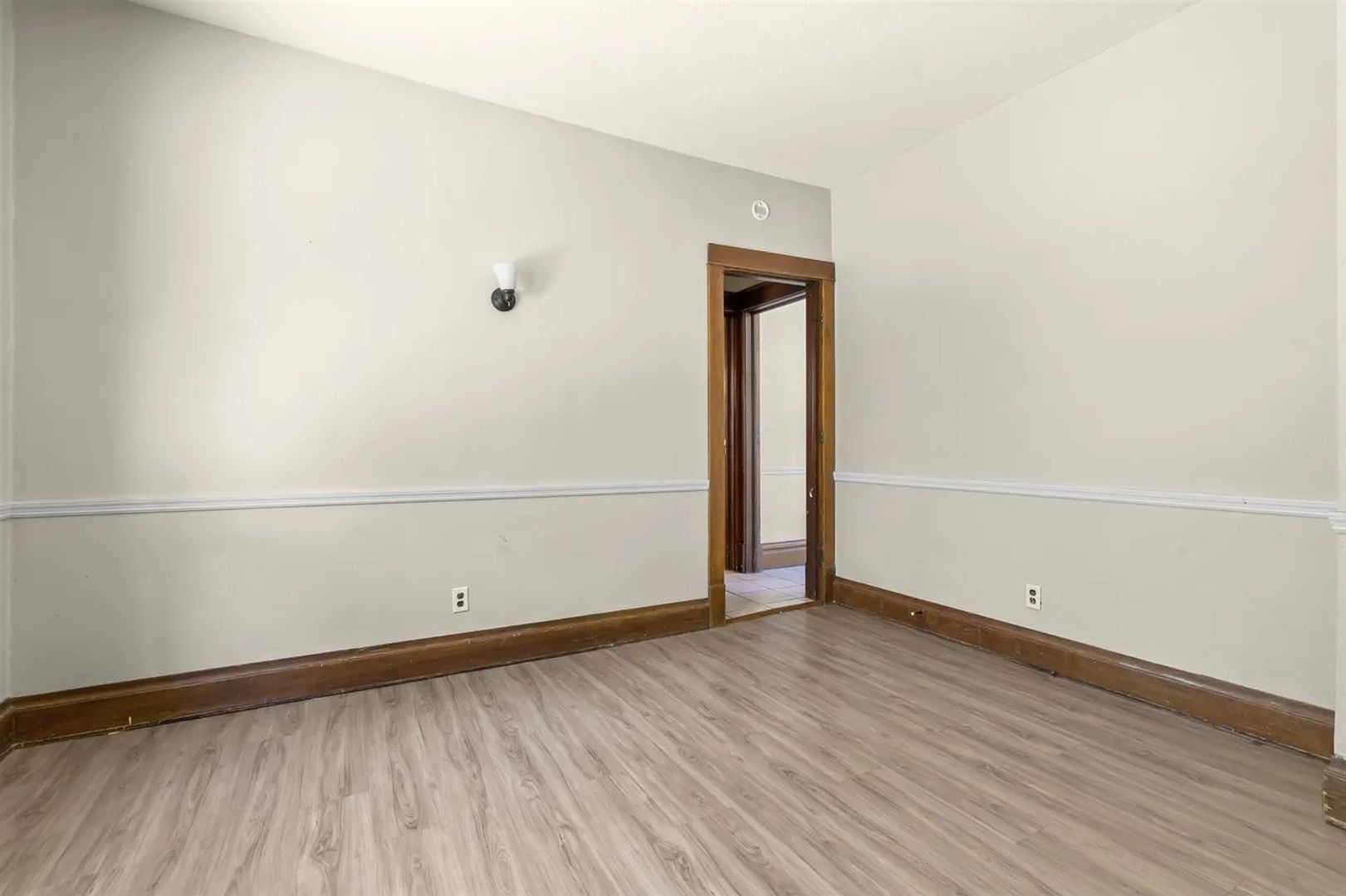 309 W 12th 8 of 8