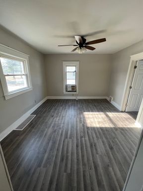 Listing photo thumbnail