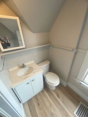 Listing photo thumbnail