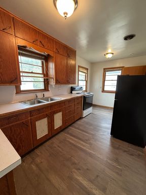 Listing photo thumbnail