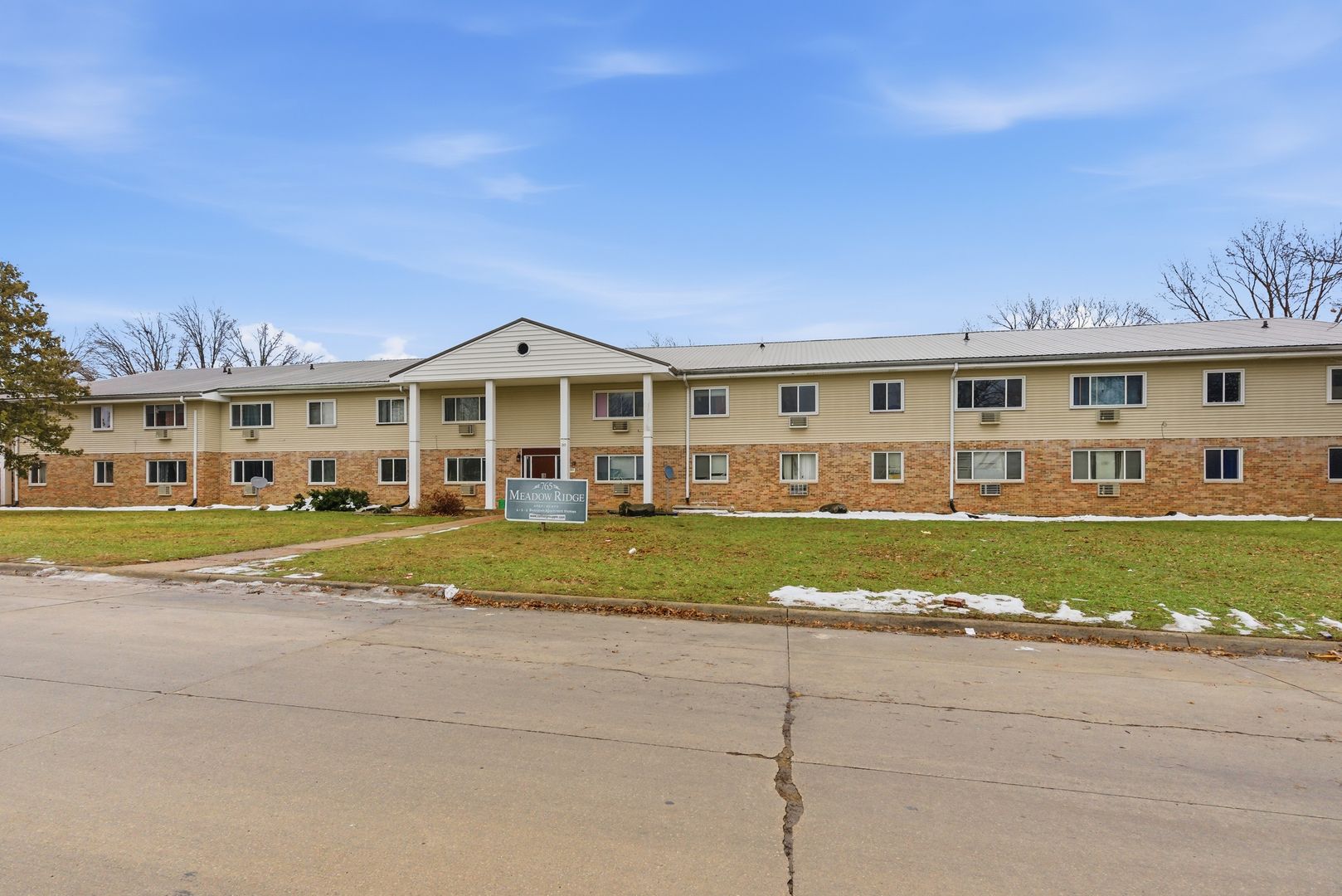 Waterloo Apartment: 791 Russell Rd