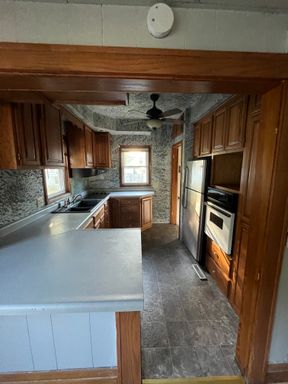 Listing photo thumbnail
