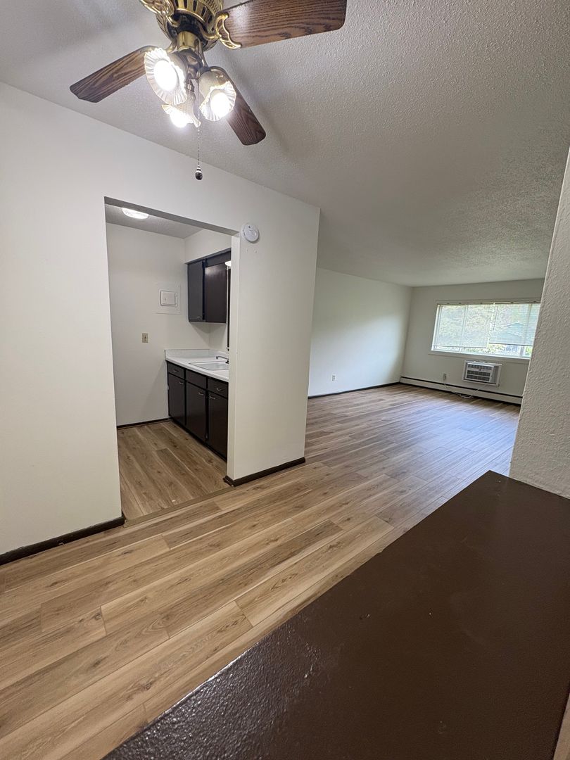 791 Russell Rd 3 of 8