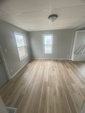 915 Forest Ave, Waterloo, IA 50702