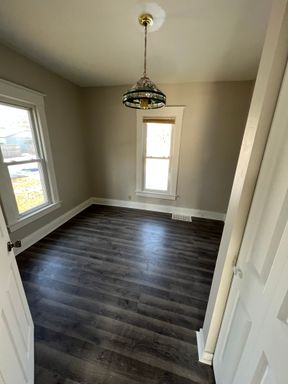 Listing photo thumbnail