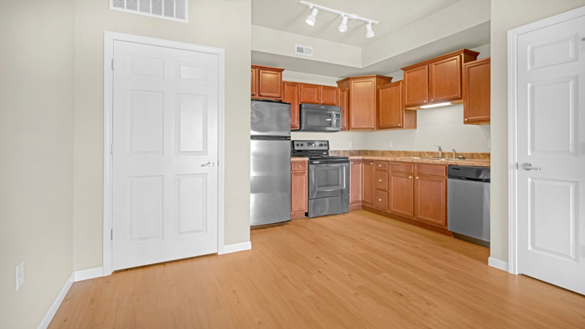 Waterloo Apartment: 230 West Hills Lane
