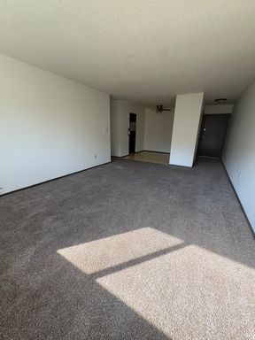 791 Russell Rd, Waterloo, IA 50701