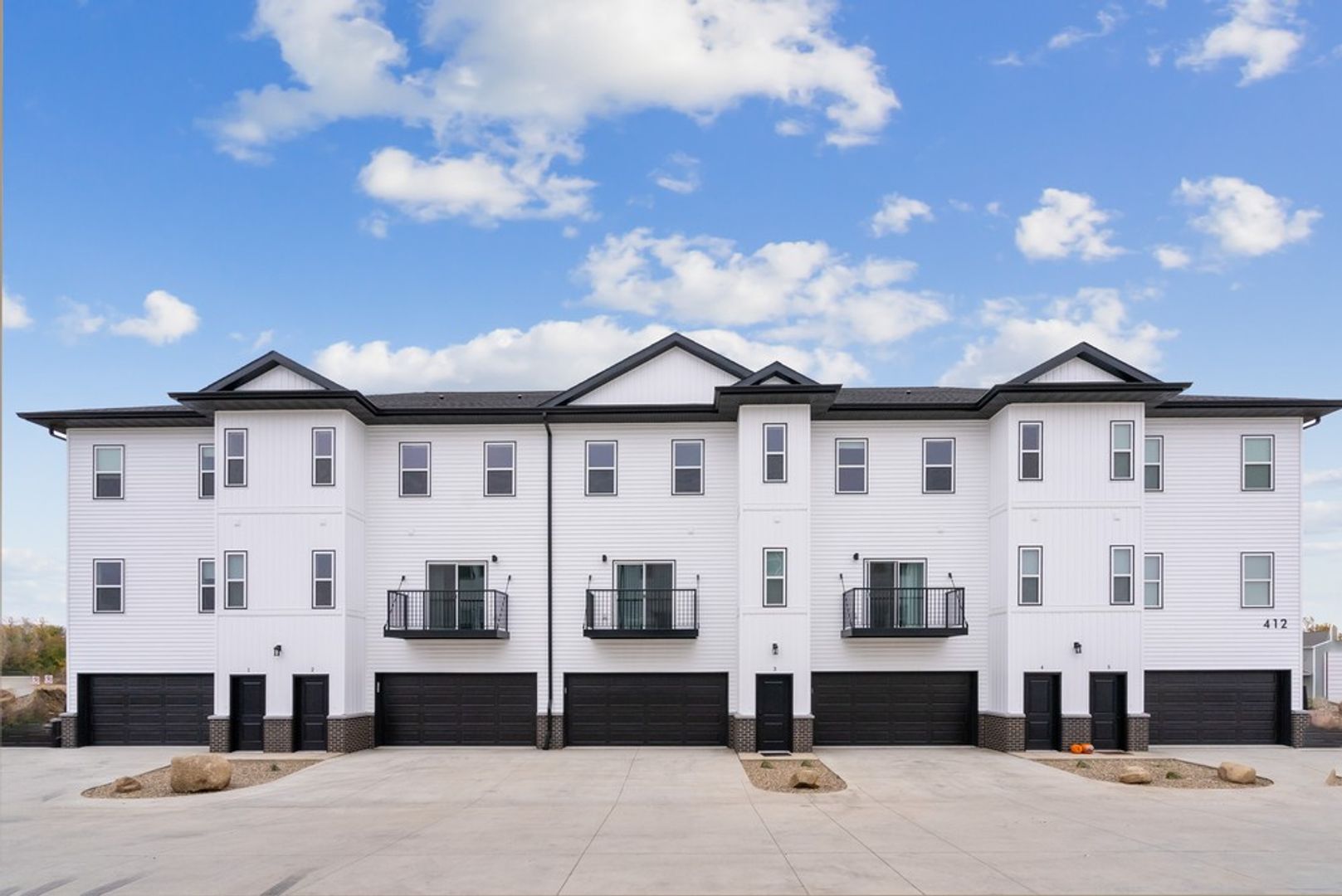 Woodline Townhomes 2 of 9