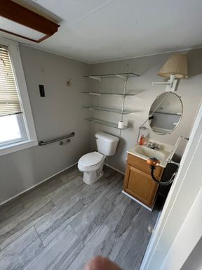 Listing photo thumbnail