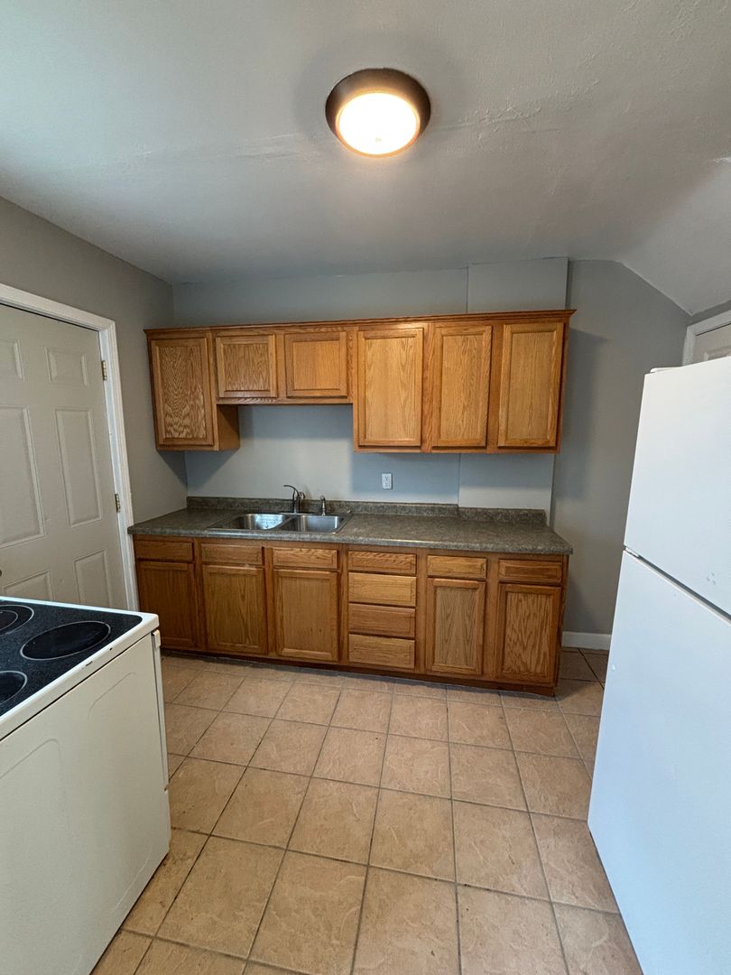 Waterloo Townhome: 1276 W Mullan Ave