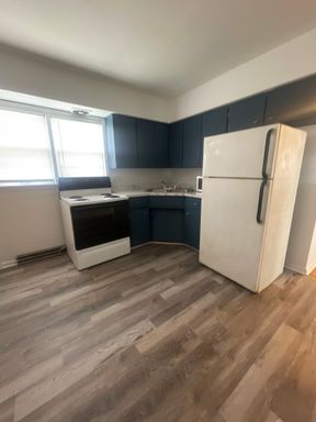 137 Western Ave, Waterloo, IA 50701