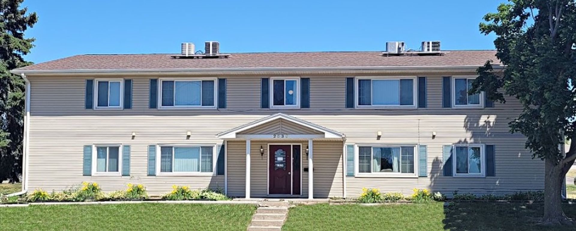 Waterloo Apartment: 2539 St. Francis Dr