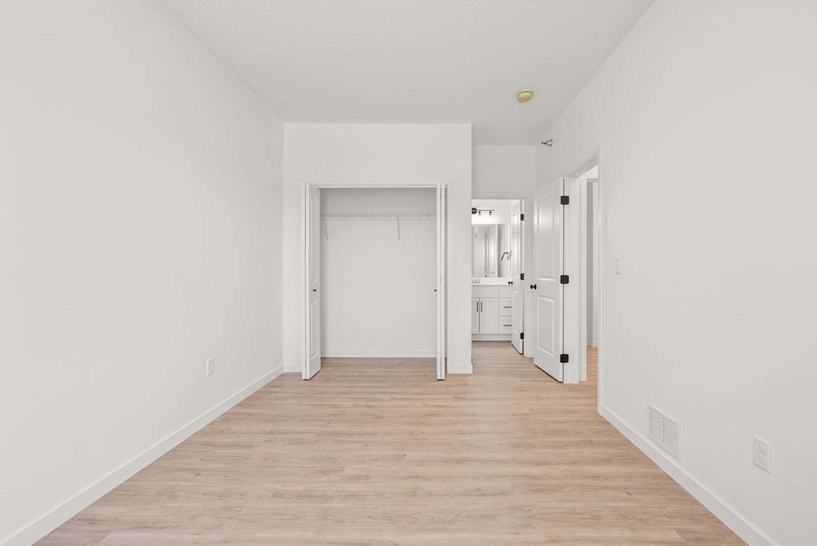 Woodline Townhomes 7 of 9