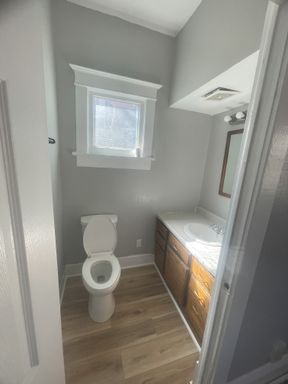 Listing photo thumbnail