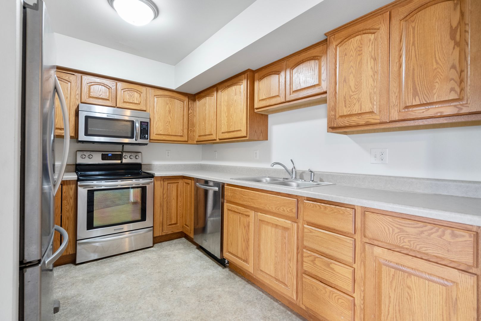 Cedar Falls Apartment: 2609 Olive St