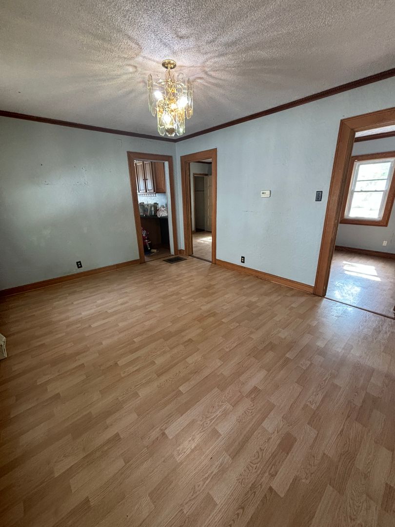 1022 Forest Ave 8 of 12