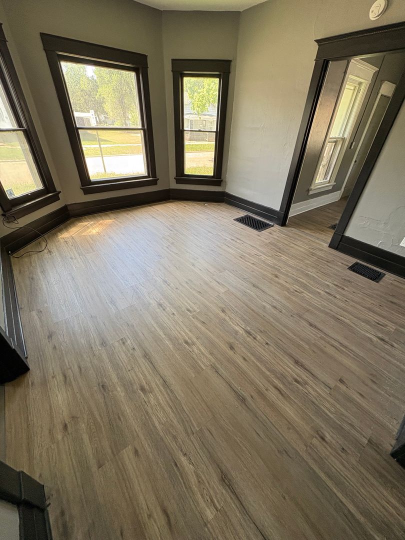 Waterloo House: 626 W 2nd- Unit 1