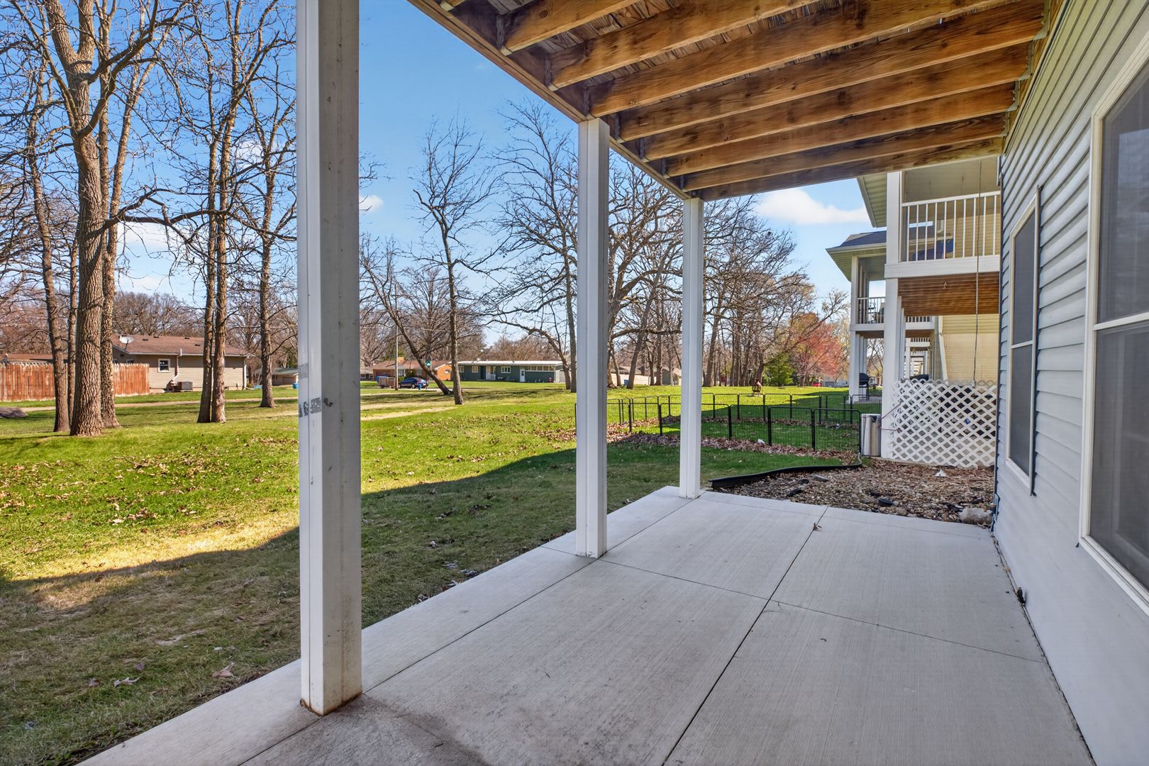 Waterloo House: 3856 Jay Ln